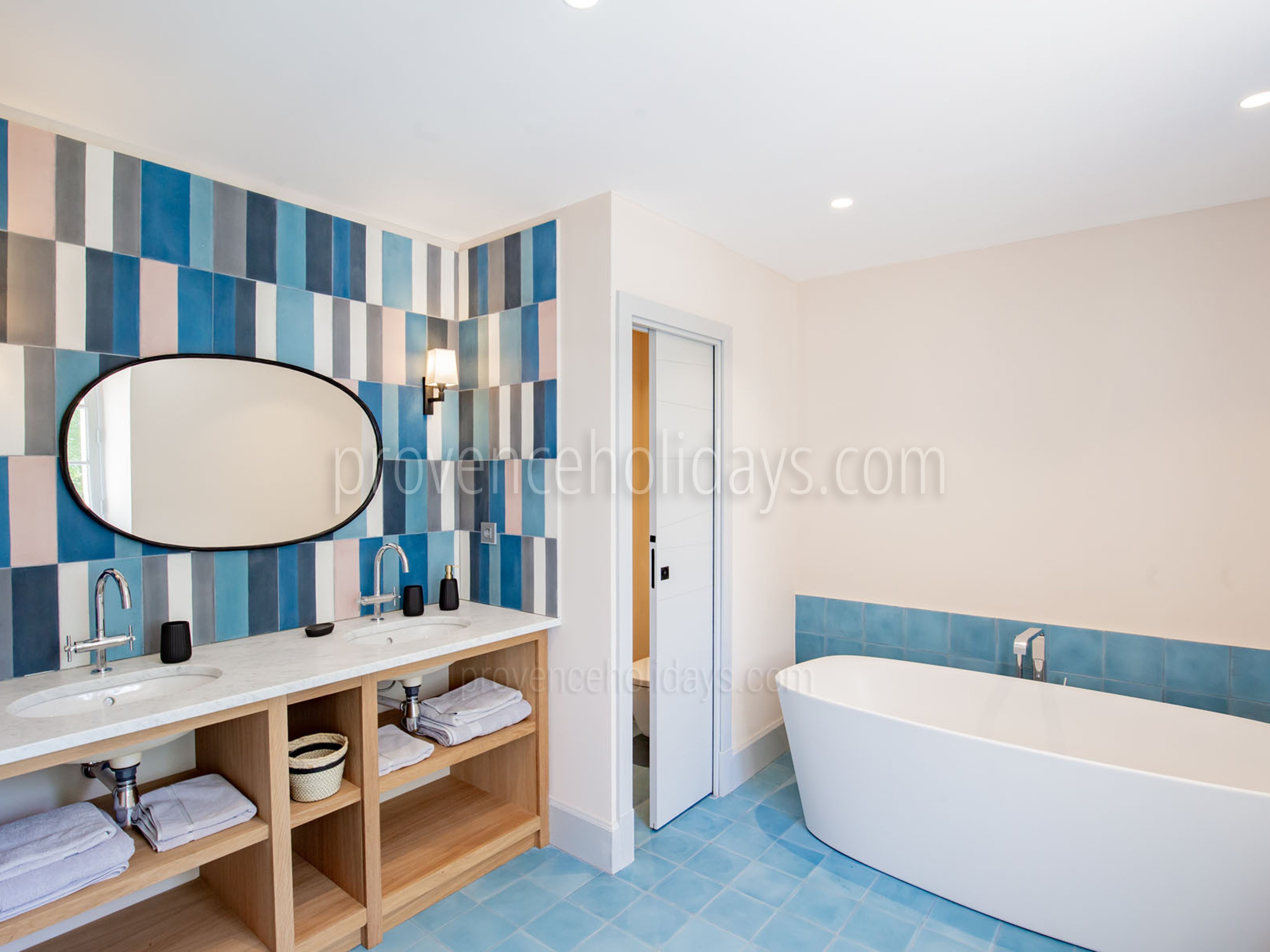 49 - Domaine d\'Isabelle: Villa: Bathroom