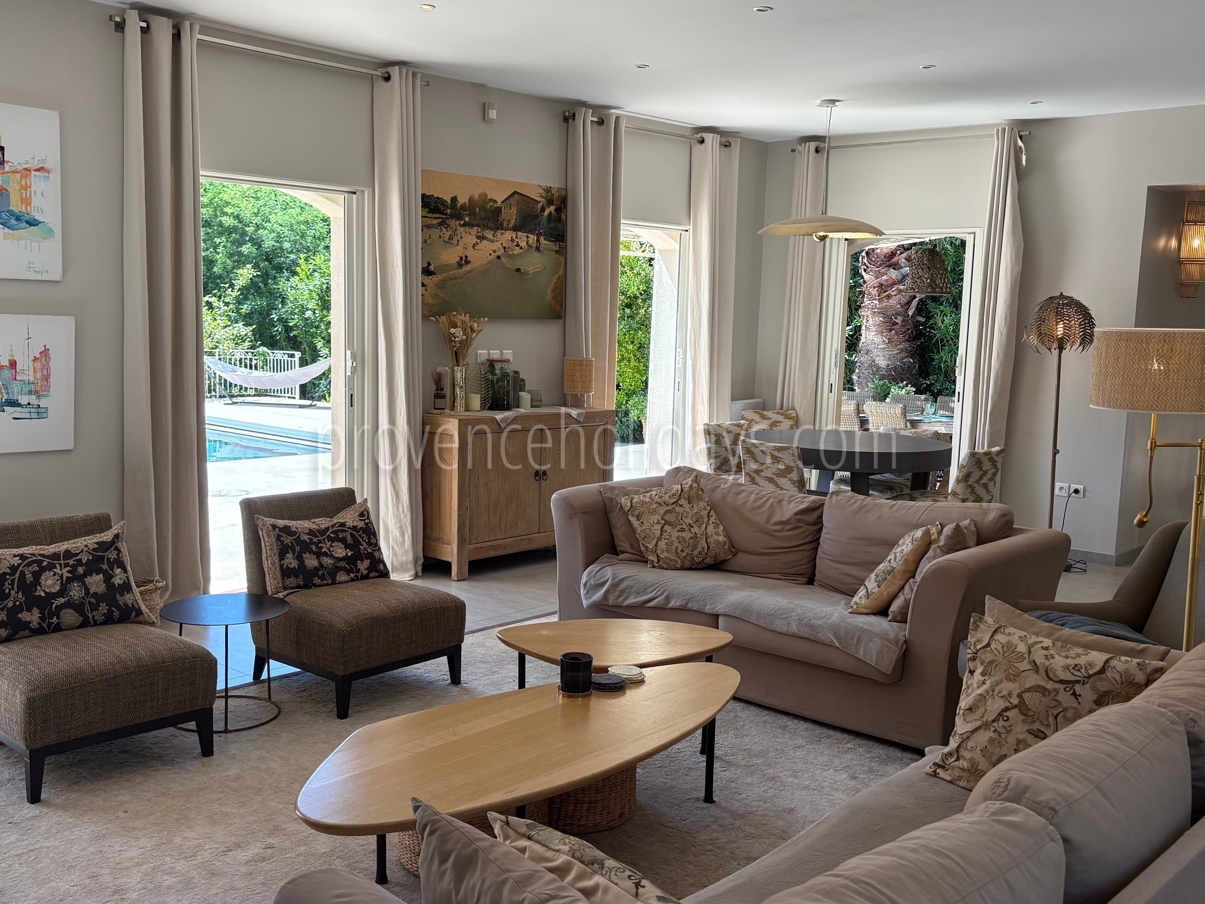 8 - Le Mas des Lys: Villa: Interior