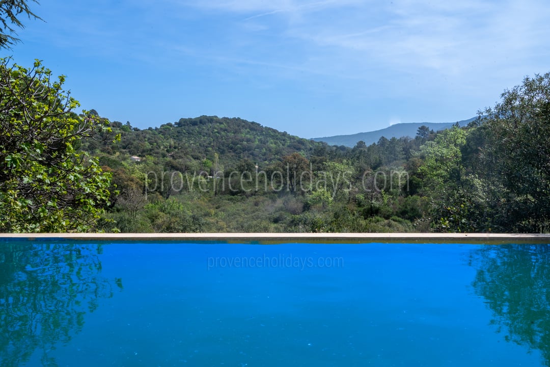 Haus mit Pool, unverbaubarem Blick in einer ruhigen Umgebung in Plan-de-la-Tour. - Schwimmbad