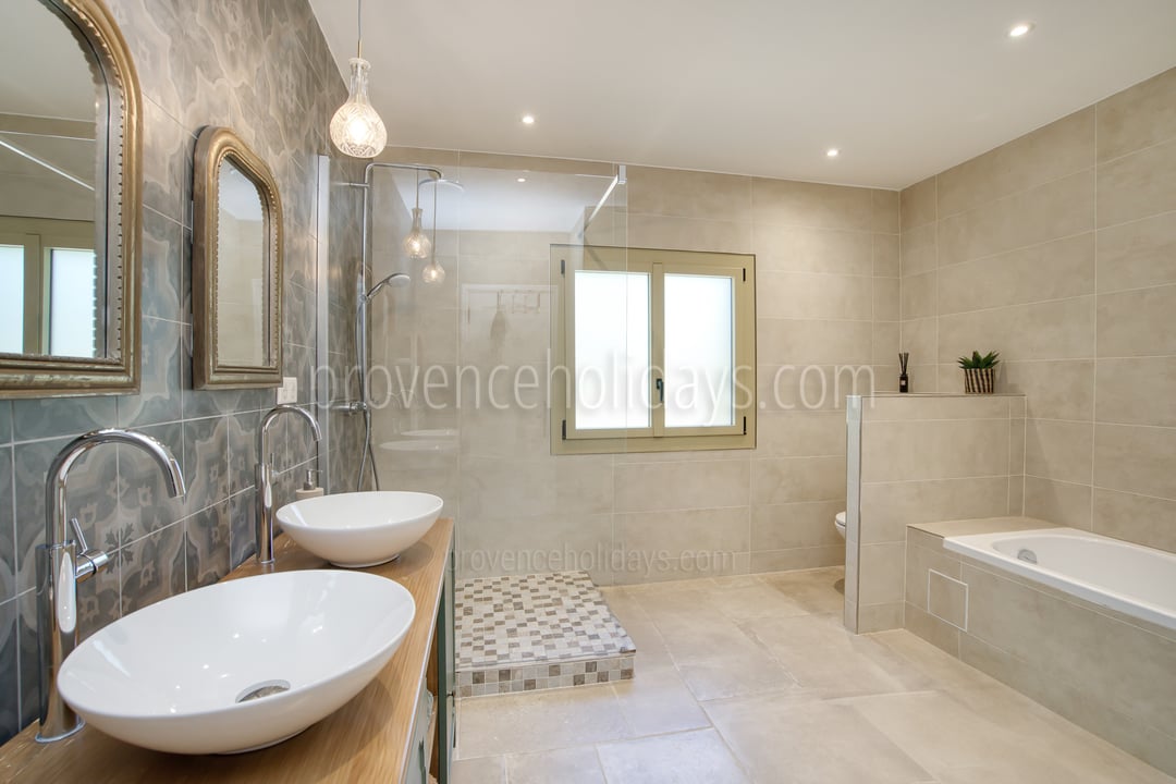 12 - Villa Bellavista: Villa: Bathroom