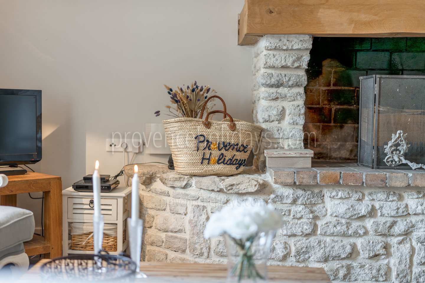 15 - Le Mas de Cabrières: Villa: Interior
