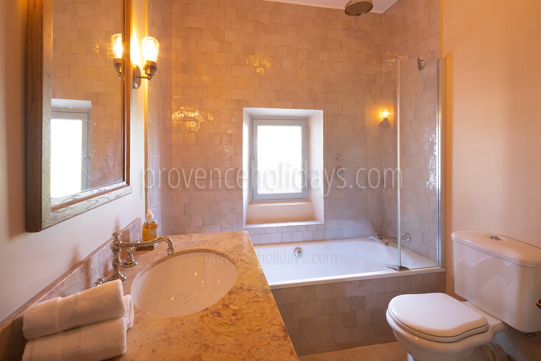 29 - Maison Ménerbes: Villa: Bathroom
