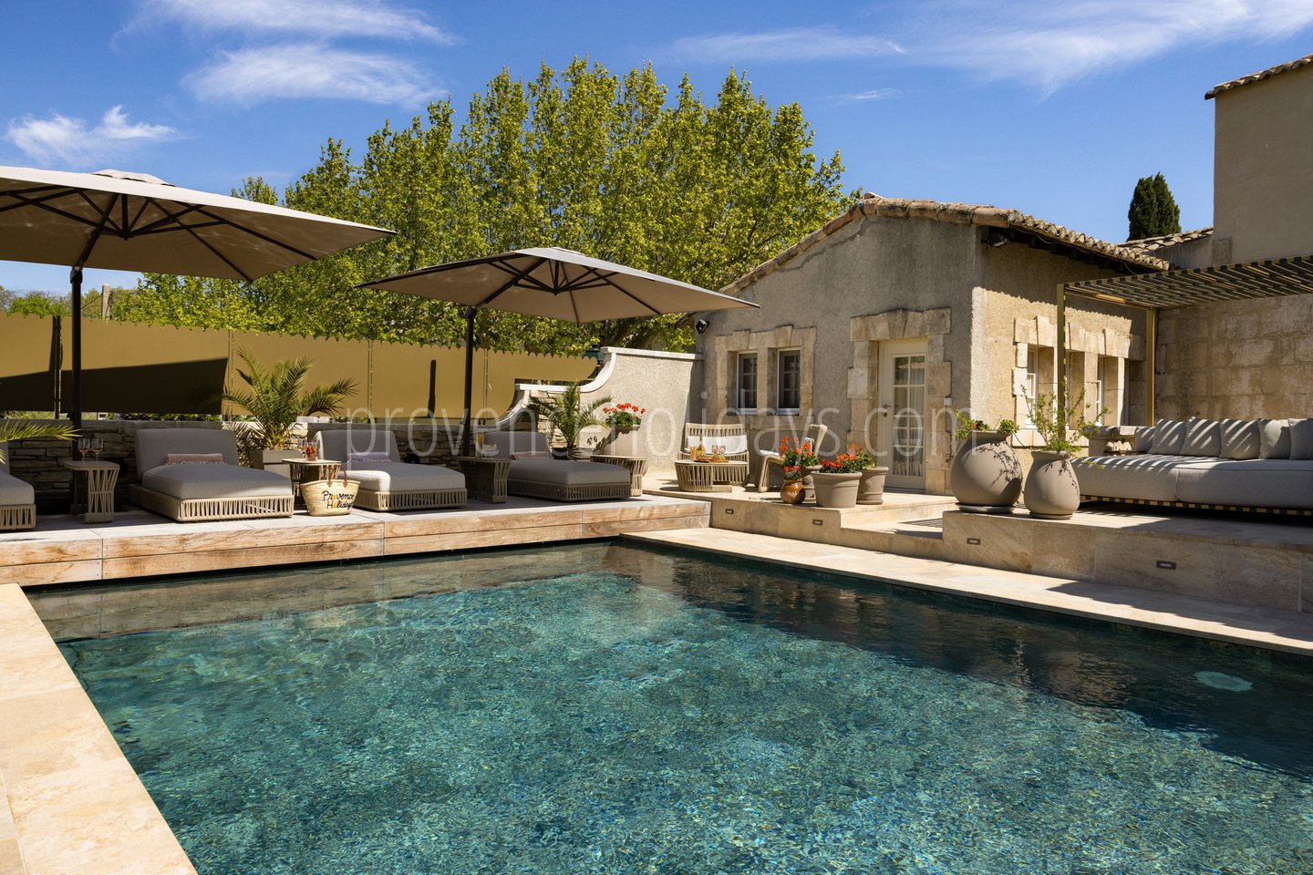 11 - Le Joyau de Paradou: Villa: Pool