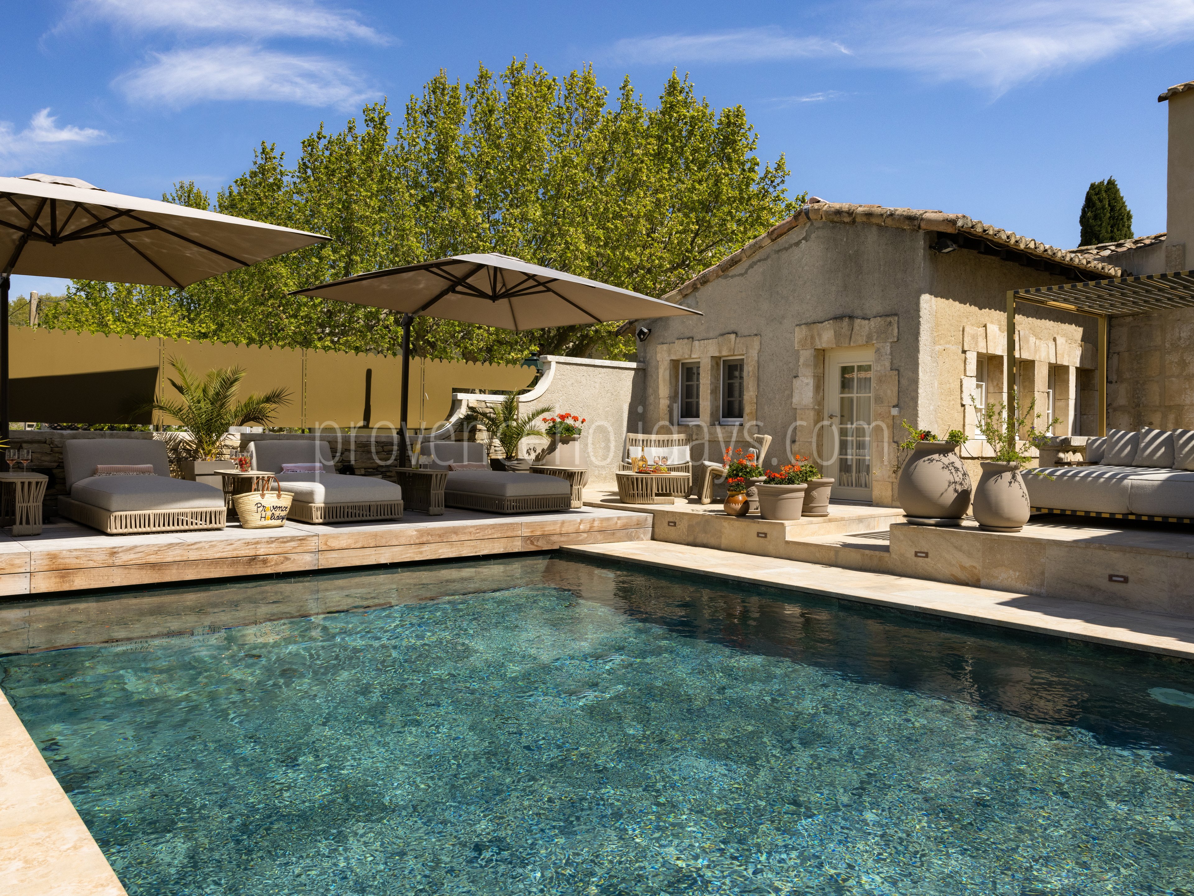 11 - Le Joyau de Paradou: Villa: Pool