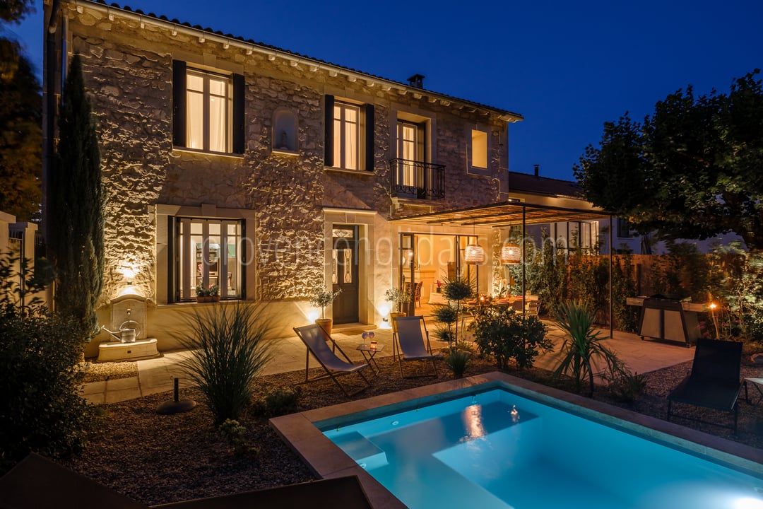 37 - L’Écrin de Maillane: Villa: Exterior