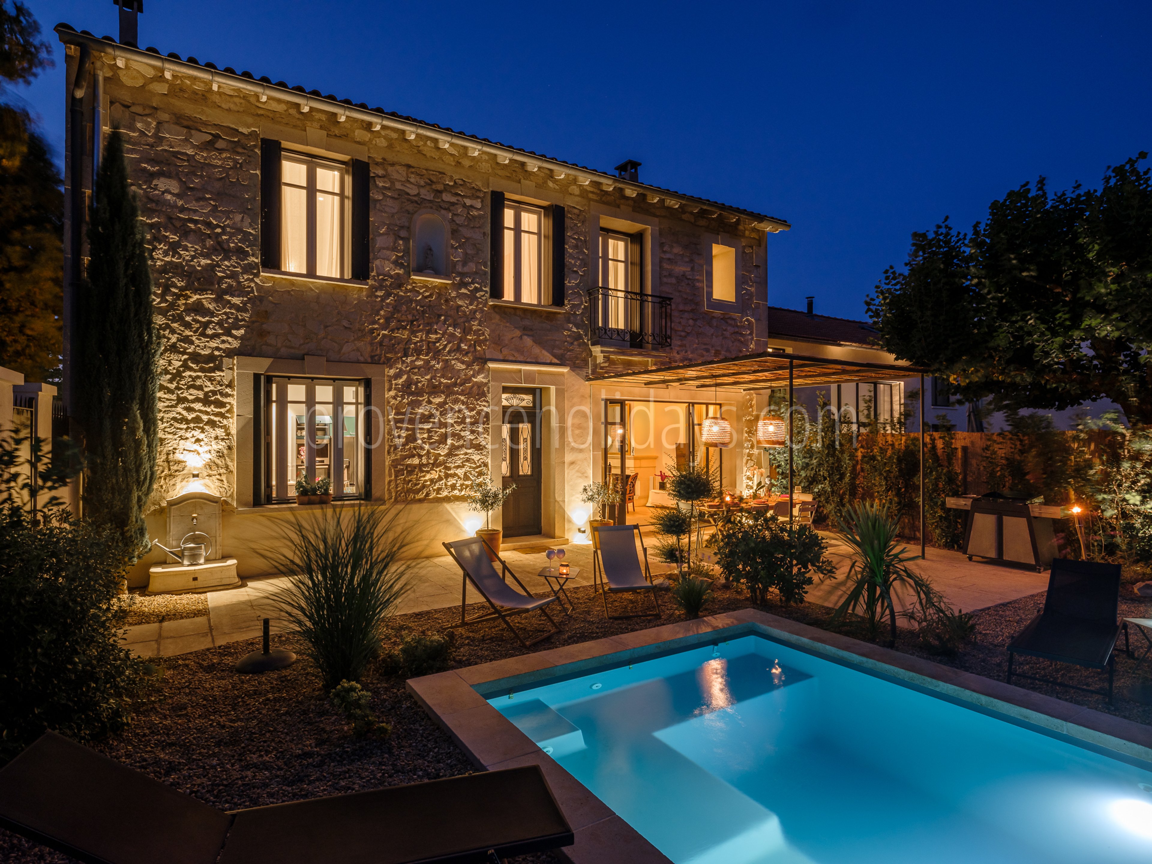 37 - L’Écrin de Maillane: Villa: Exterior