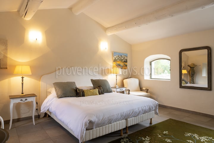 4 - Mas de Tournesol: Villa: Bedroom