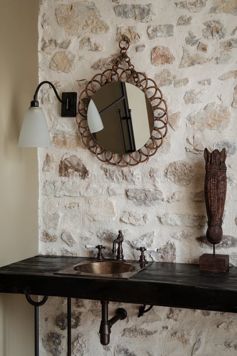 44 - Mas des Oliviers: Villa: Bathroom