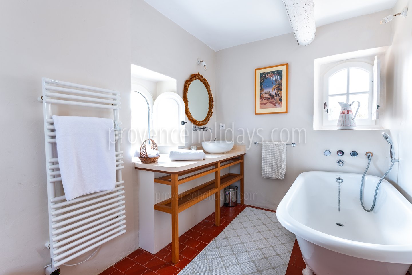 40 - Maison du Soleil: Villa: Bathroom