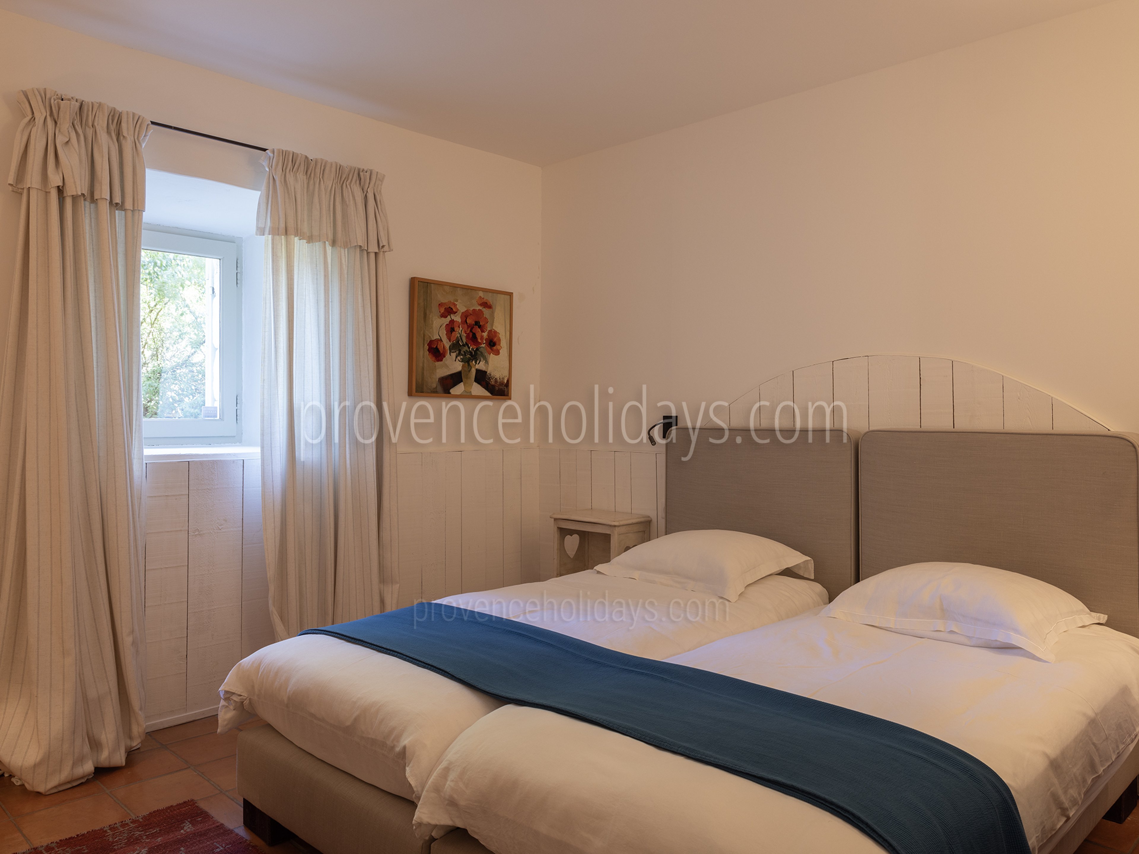 30 - Mas Vernet: Villa: Bedroom