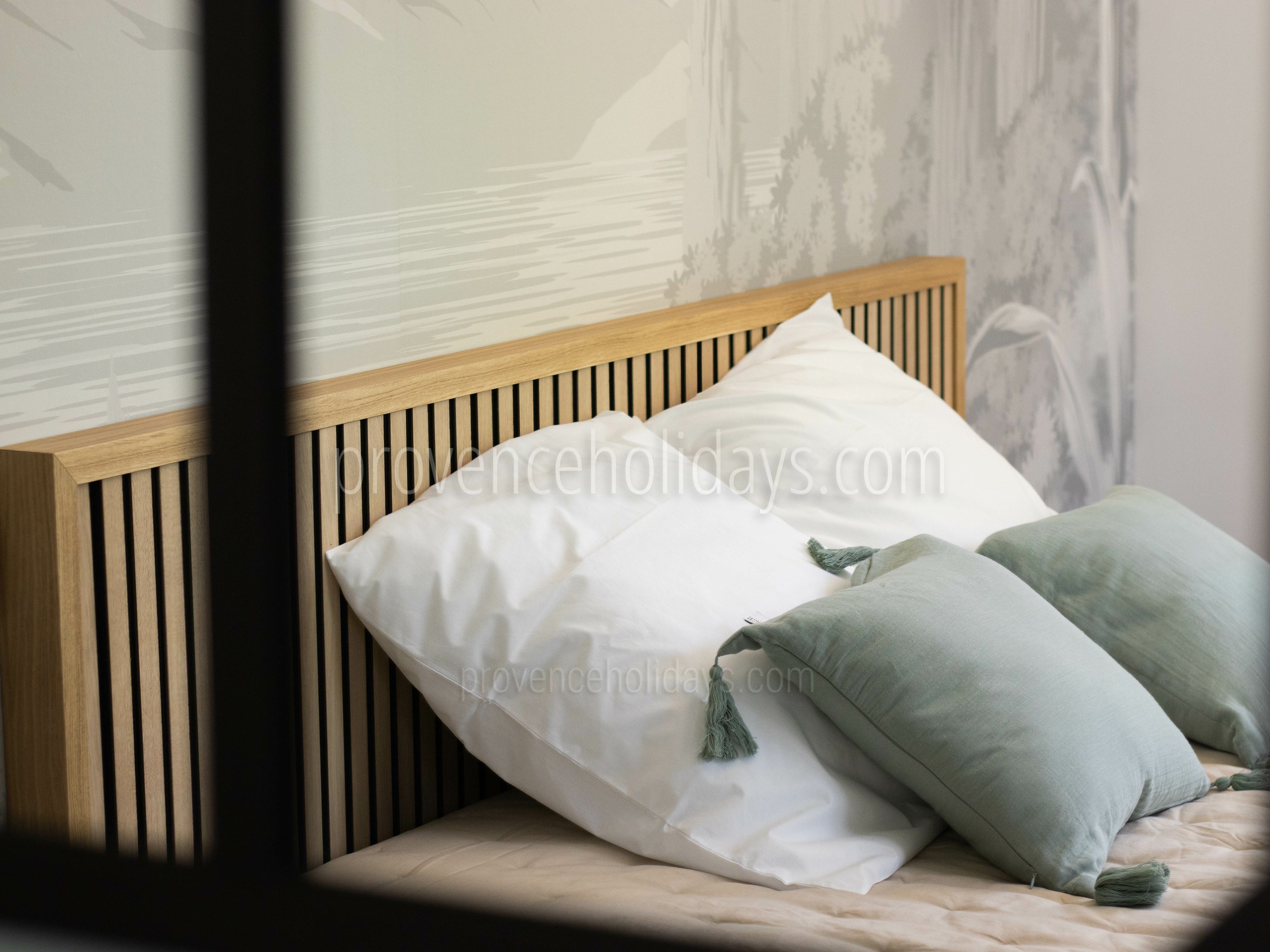 49 - Bastide Leontin: Villa: Bedroom