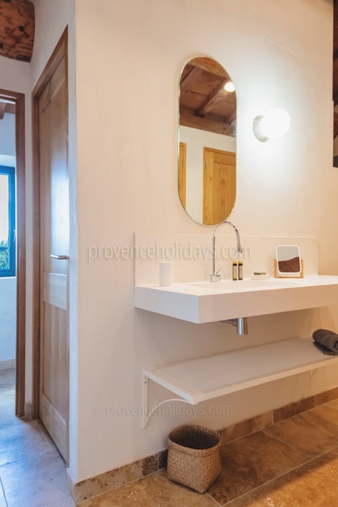 55 - Mas de Pierre: Villa: Bathroom 1