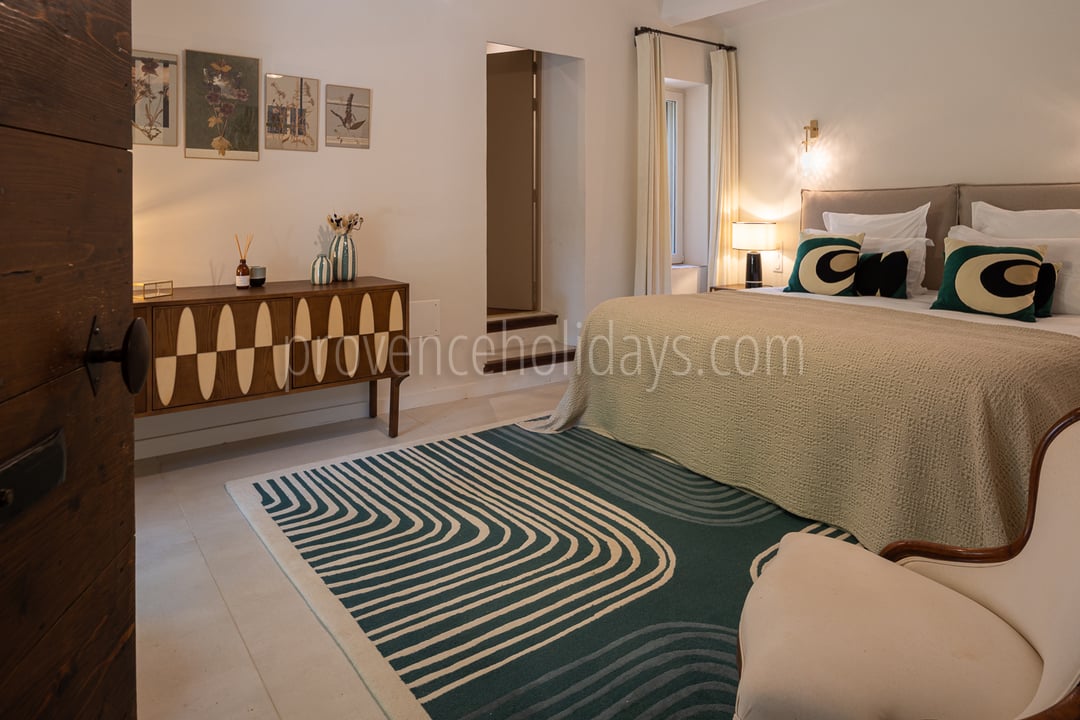 28 - Le Mas des Magnans: Villa: Bedroom