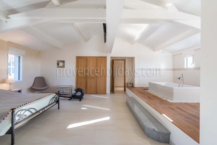16 - Mas de l\'Eolienne: Villa: Bedroom