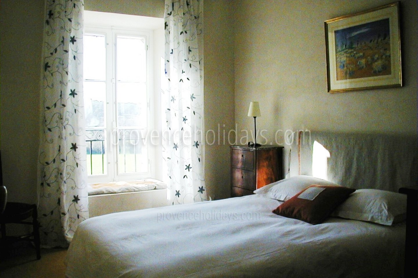 54 - Mas Lambesc: Villa: Bedroom
