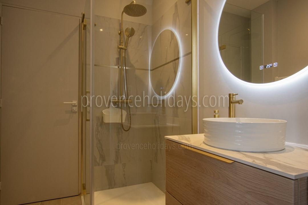 44 - Mas Baroche: Villa: Bathroom