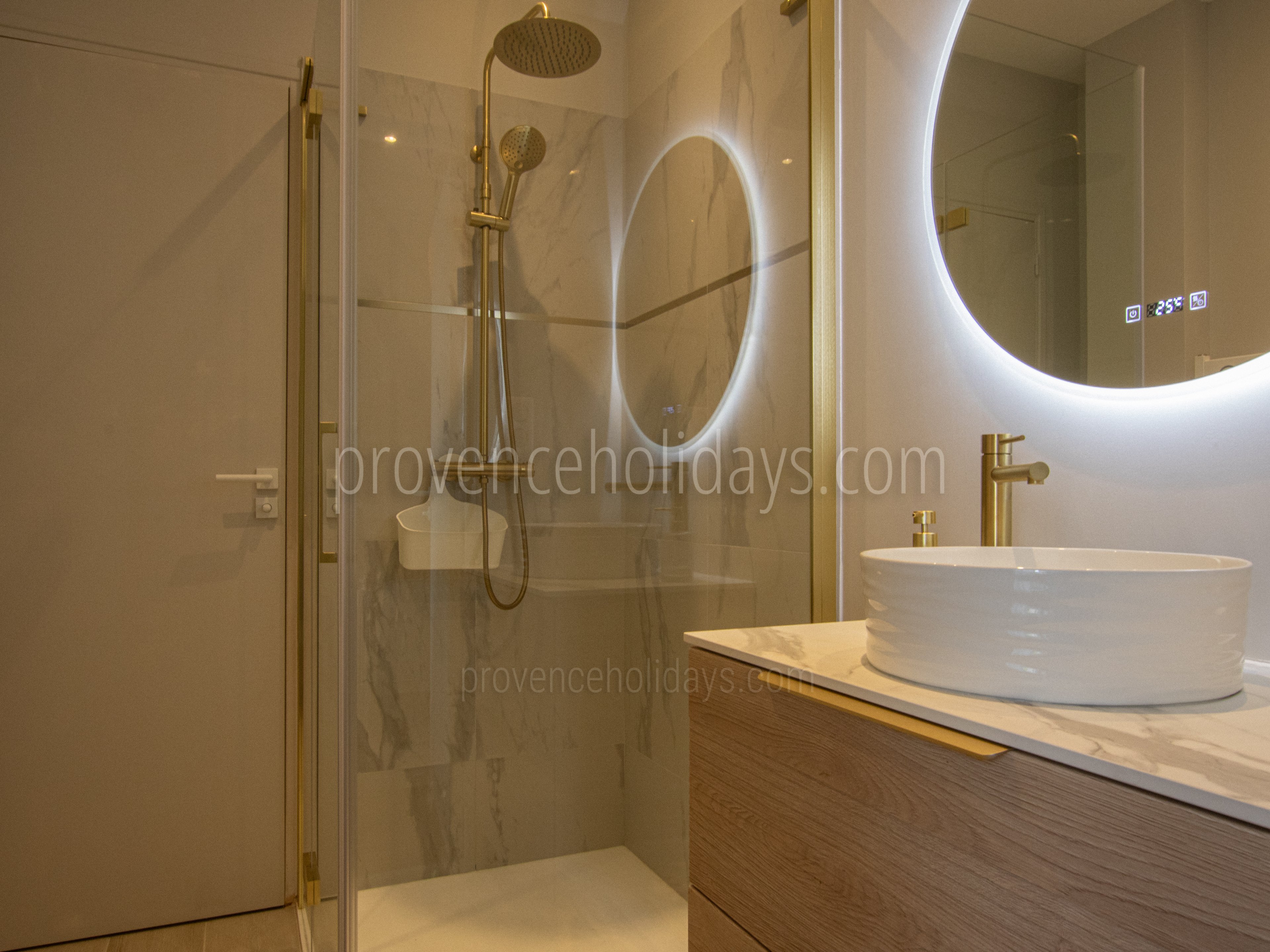 44 - Mas Baroche: Villa: Bathroom