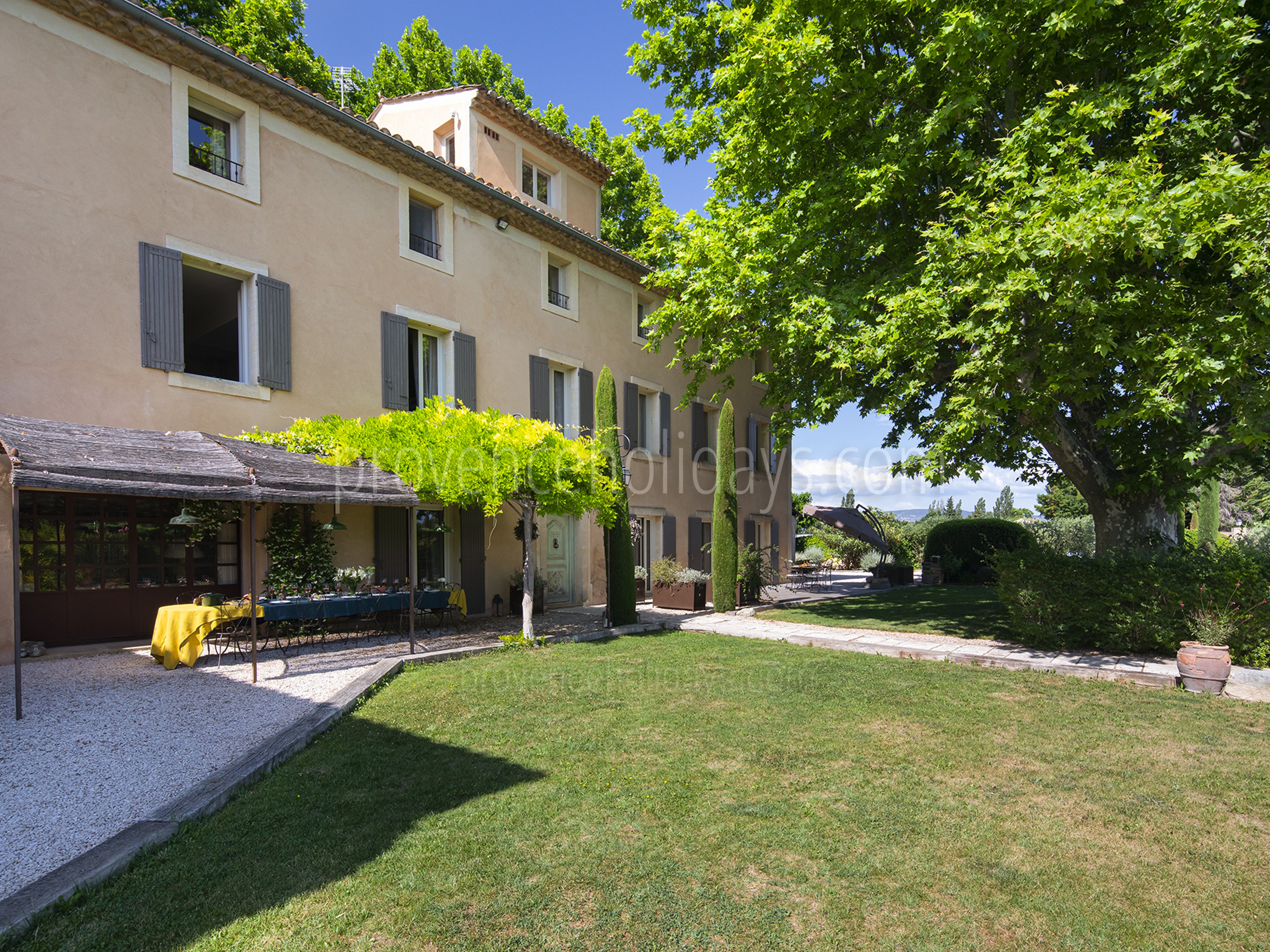 32 - Bastide du Vieux Platane: Villa: Exterior