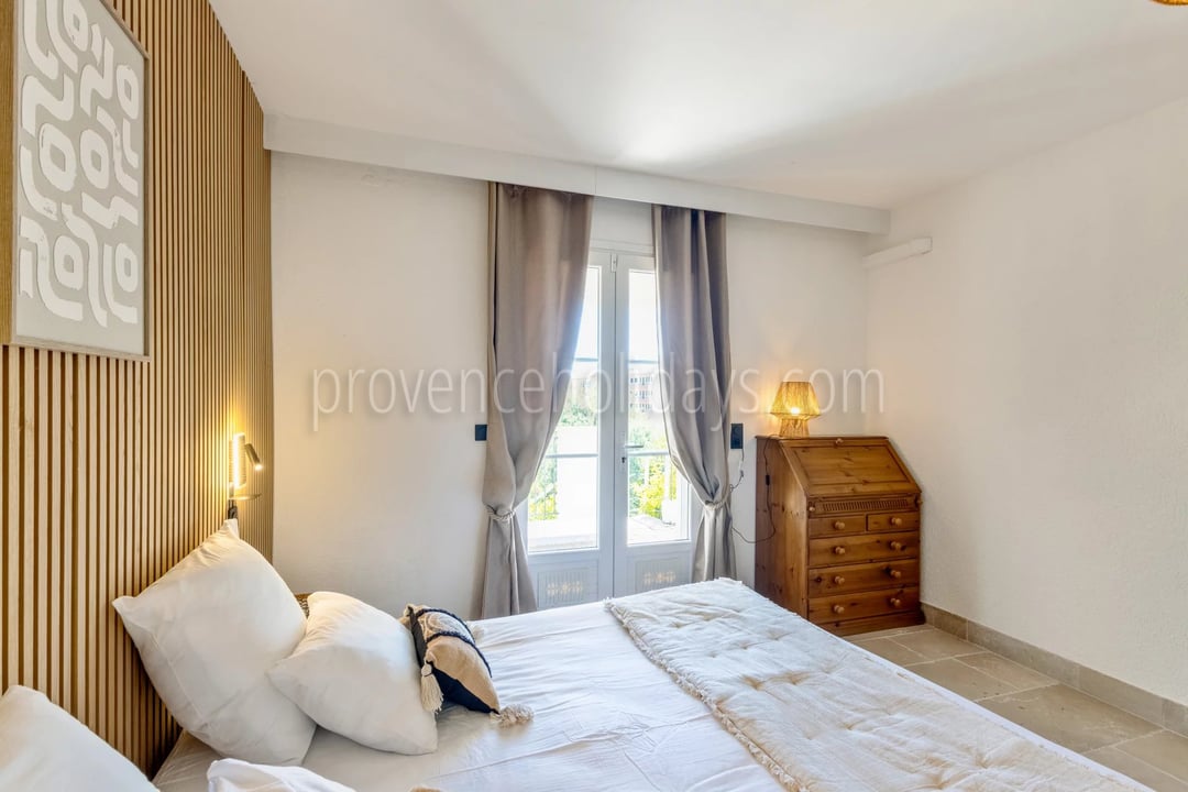 35 - Zeitgenössische Villa in Saint-Raphaël: Villa: Bedroom