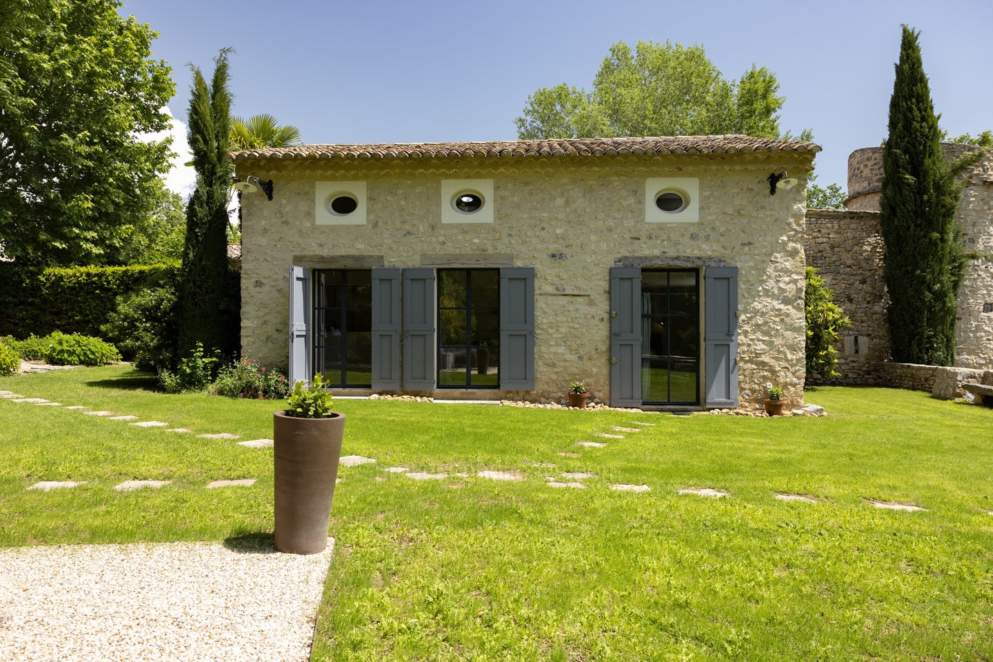 25 - Bastide de Goult: Villa: Exterior