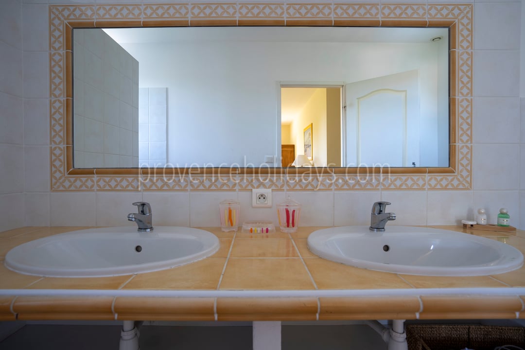 45 - Chez Alare: Villa: Bathroom