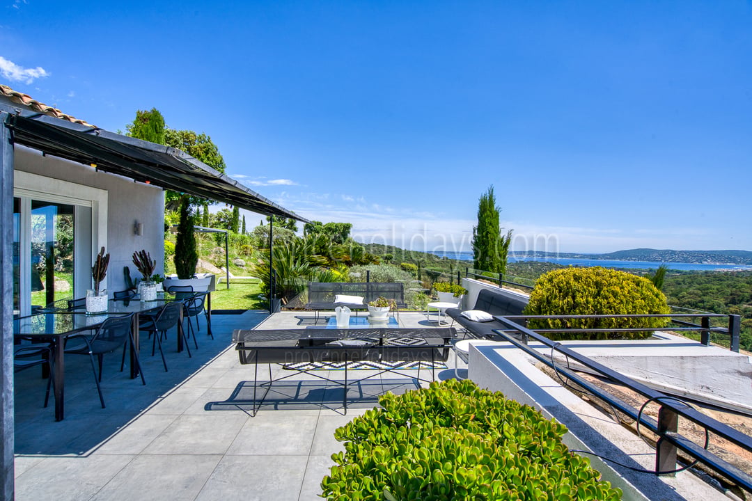 18 - Mistral Serene: Villa: Exterior