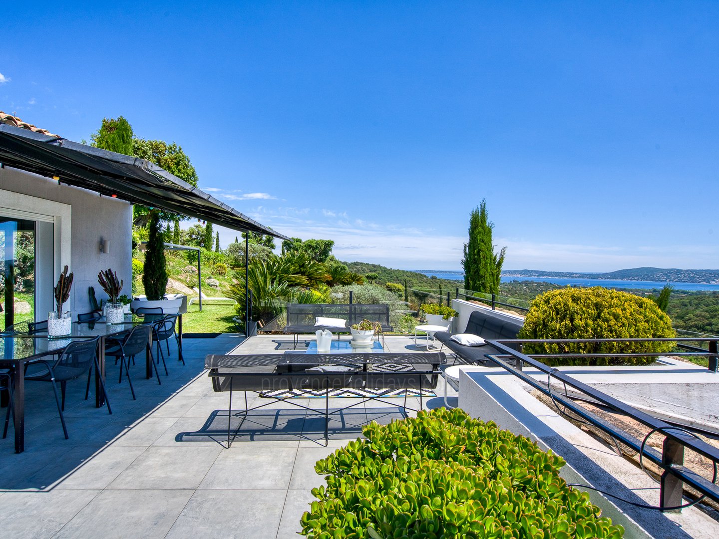 18 - Mistral Serene: Villa: Exterior