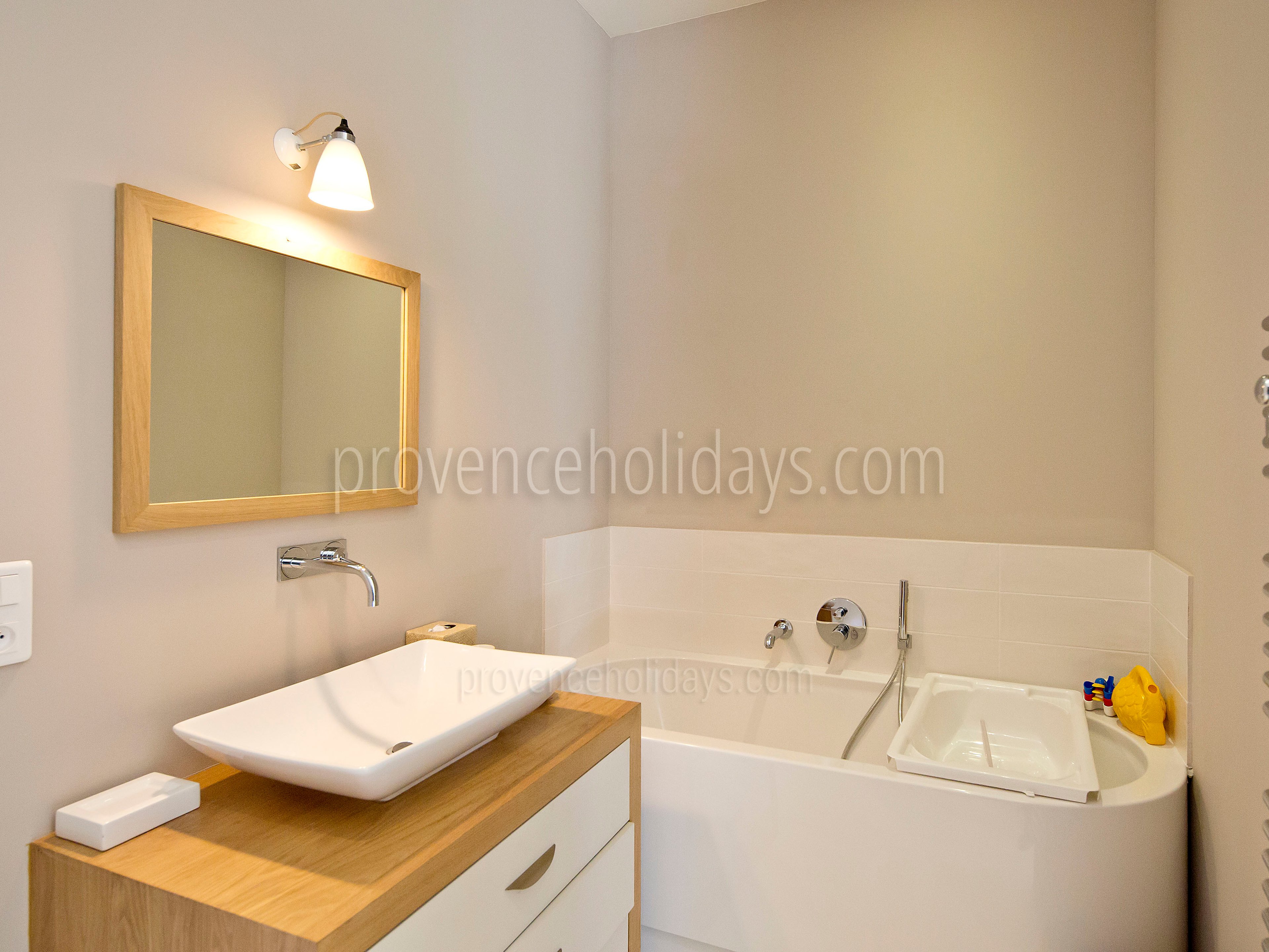 32 - Mas des Alpilles: Villa: Bathroom