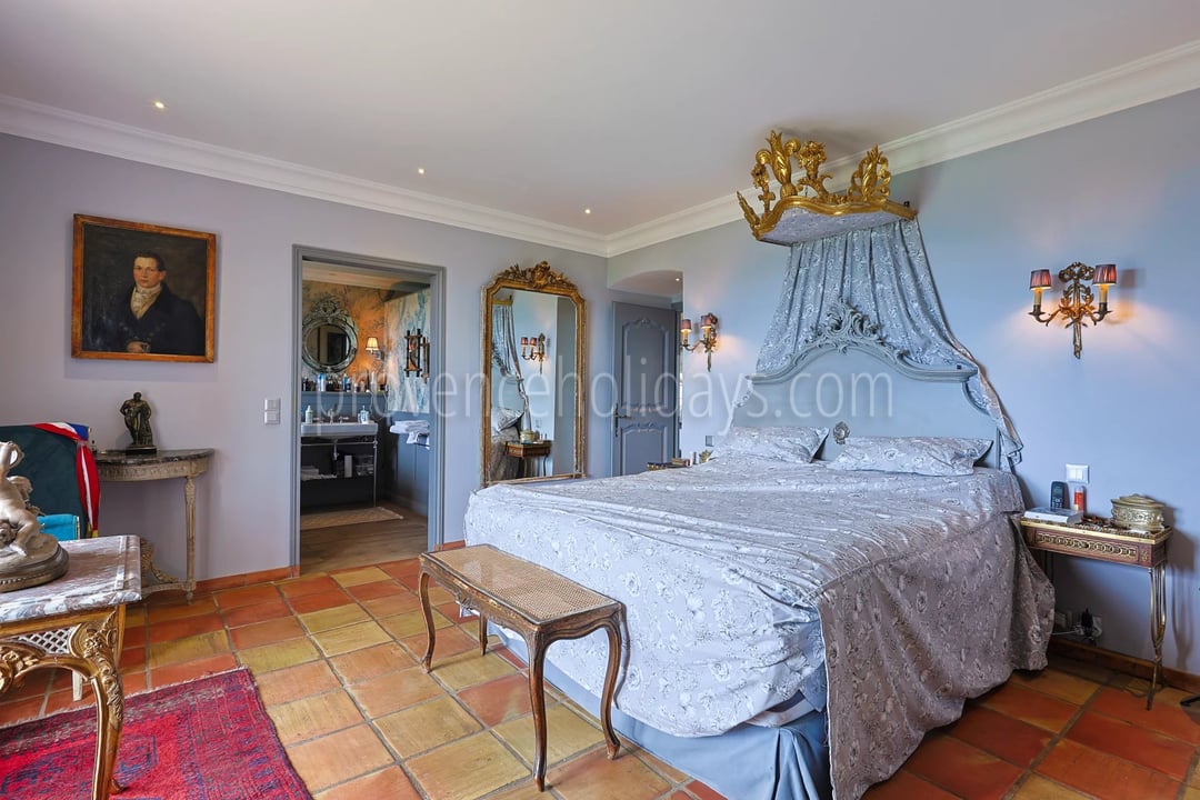 34 - Villa with sauna in La Garde-Freinet: Villa: Bedroom