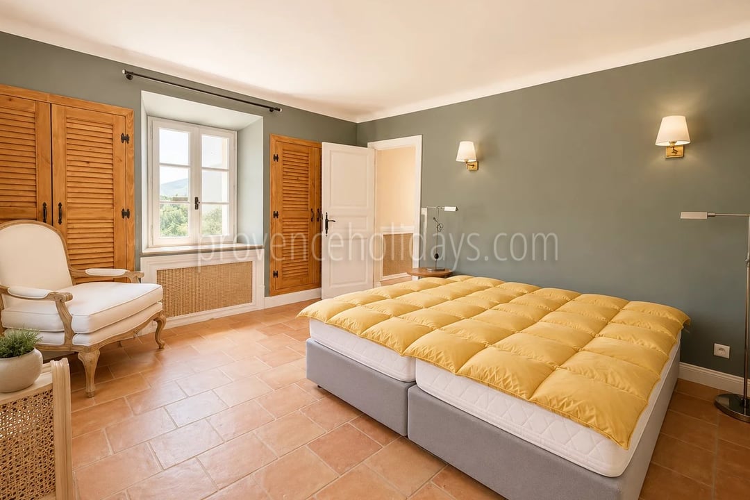 12 - Provençaals huis in Grimaud: Villa: Bedroom