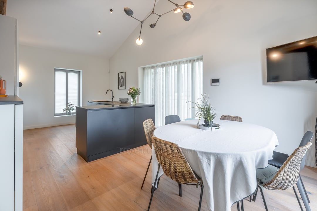 9 - Côté Sorgue: Villa: Interior