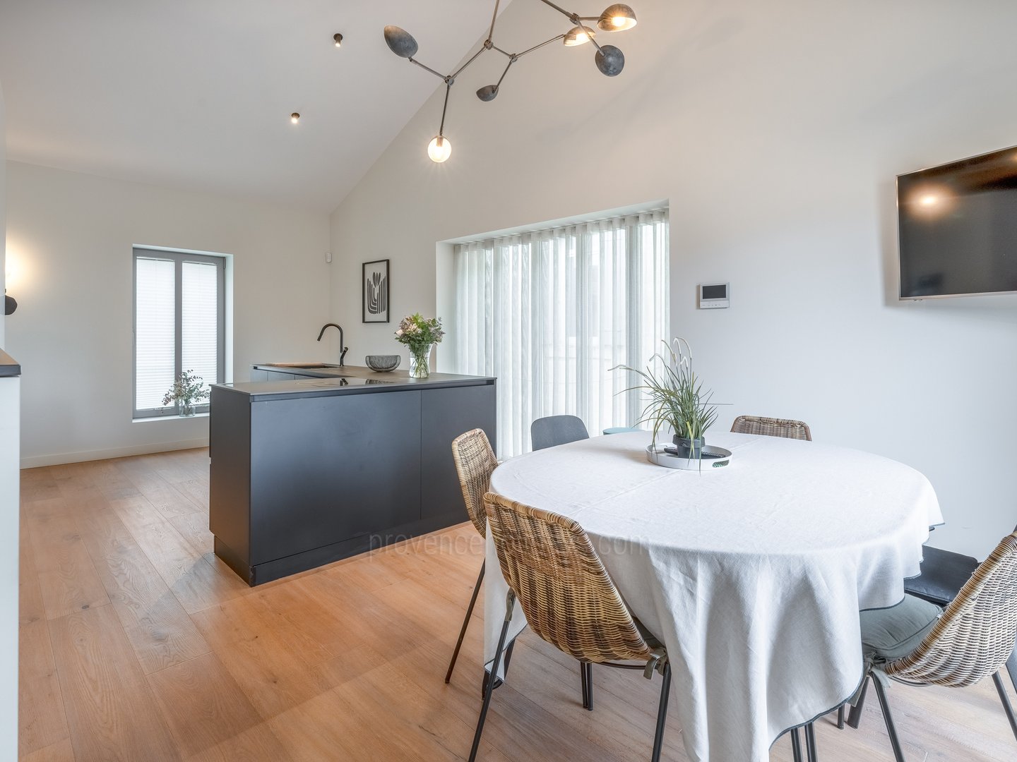 9 - Côté Sorgue: Villa: Interior