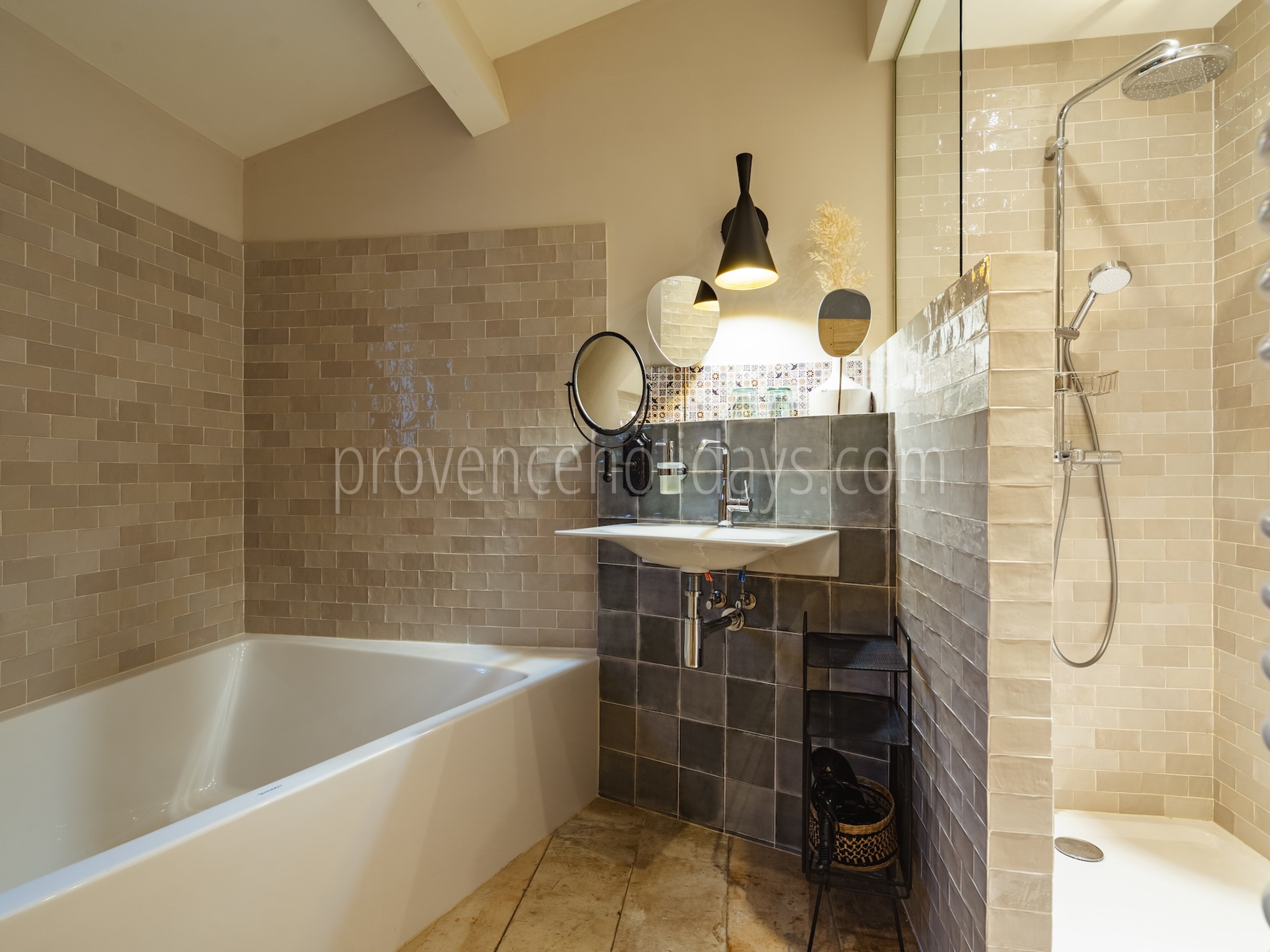 17 - Le Mas Sainte Marie: Villa: Bathroom
