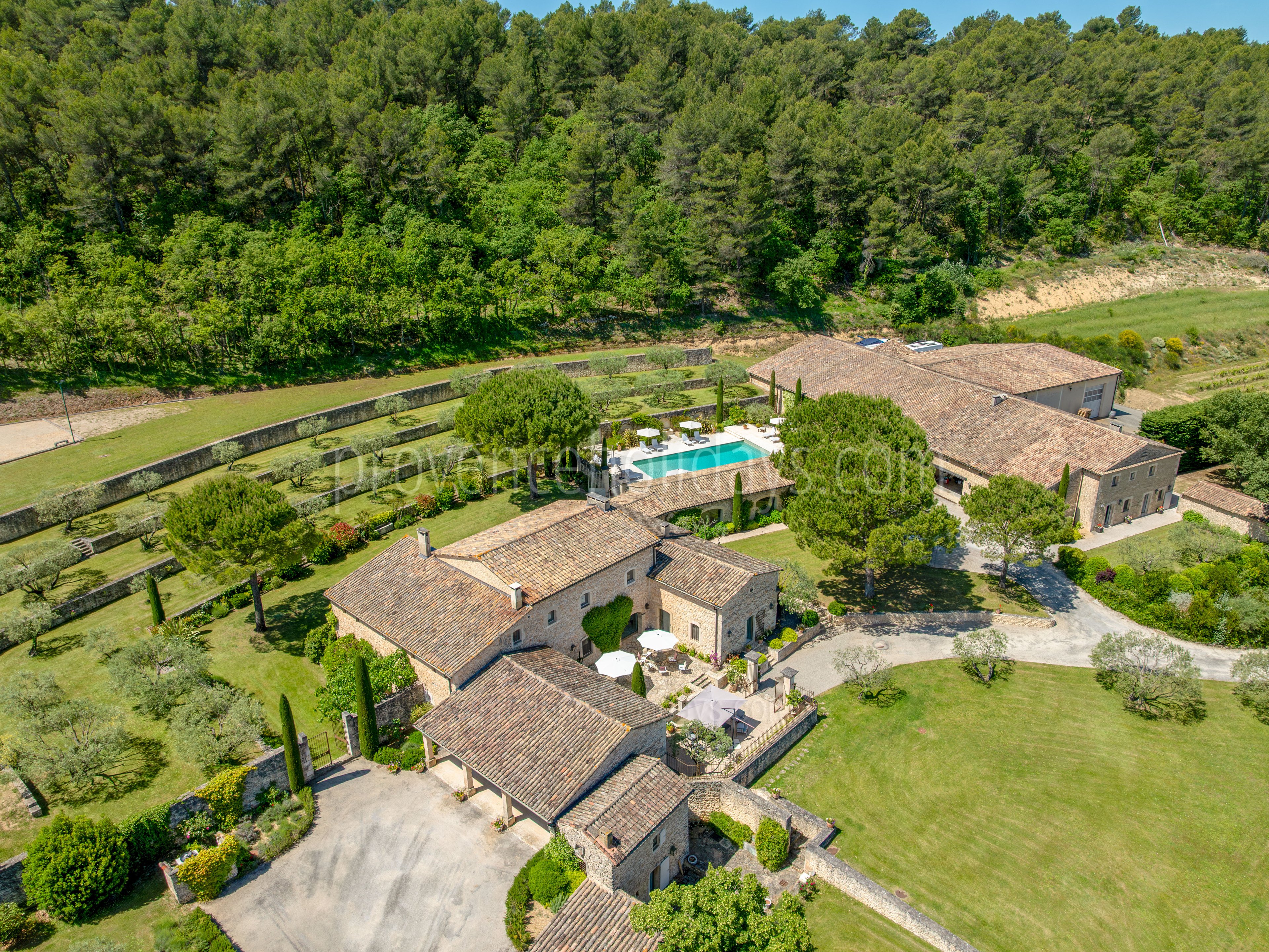 2 - Le Mas de Goult (24): Villa: Exterior