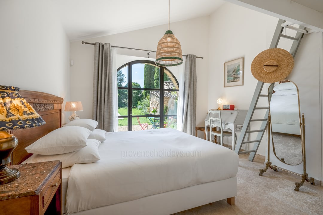 25 - Maison du Grès: Villa: Bedroom