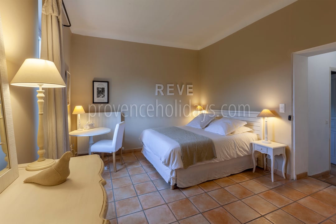 44 - Maison Robion: Villa: Bedroom