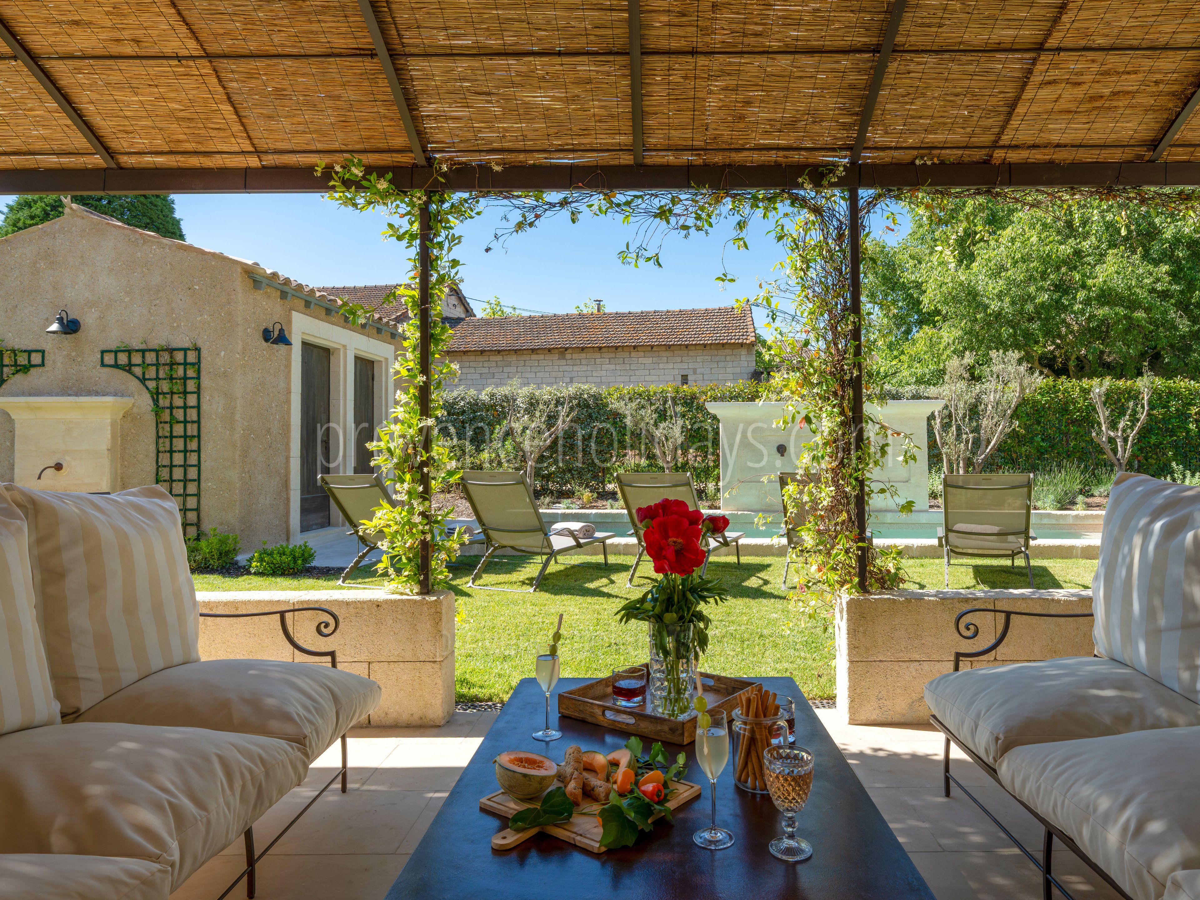 8 - Mas de la Douce Filiole: Villa: Exterior