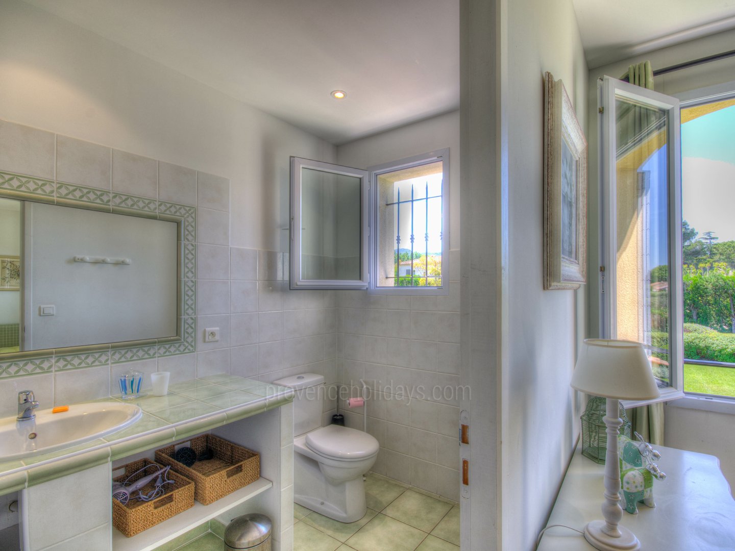 22 - Chez Alare: Villa: Bathroom