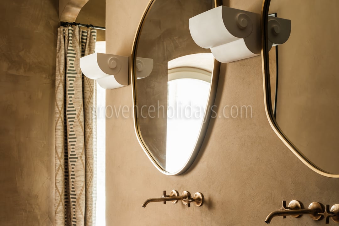 22 - Mas Simone: Villa: Bathroom