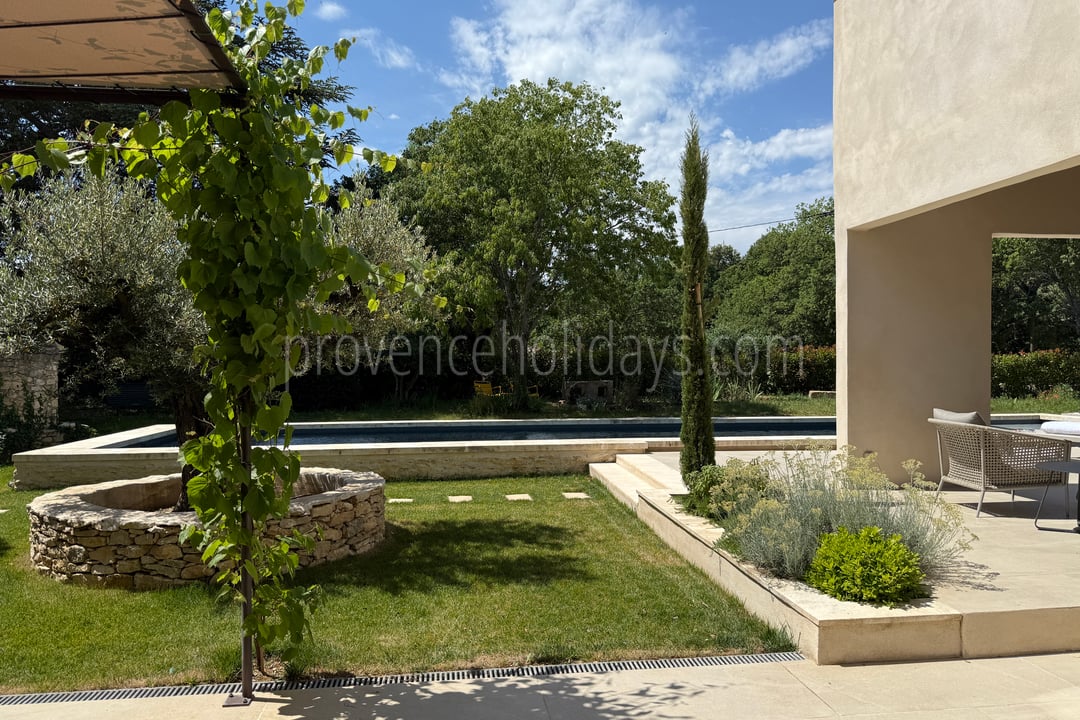 32 - Le Clos des Magnans: Villa: Exterior