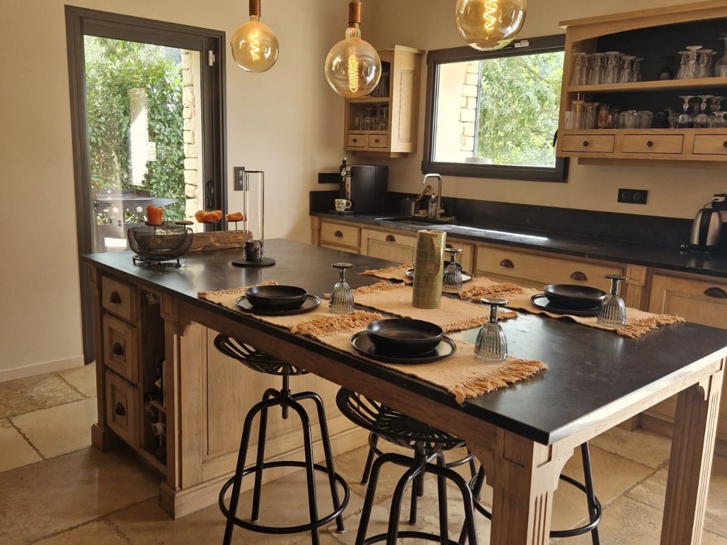 47 - La Roque sur Pernes: Villa: Interior - Kitchen - Main House