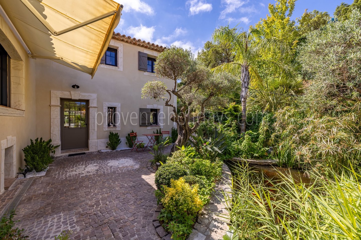 10 - Villa Atome: Villa: Exterior