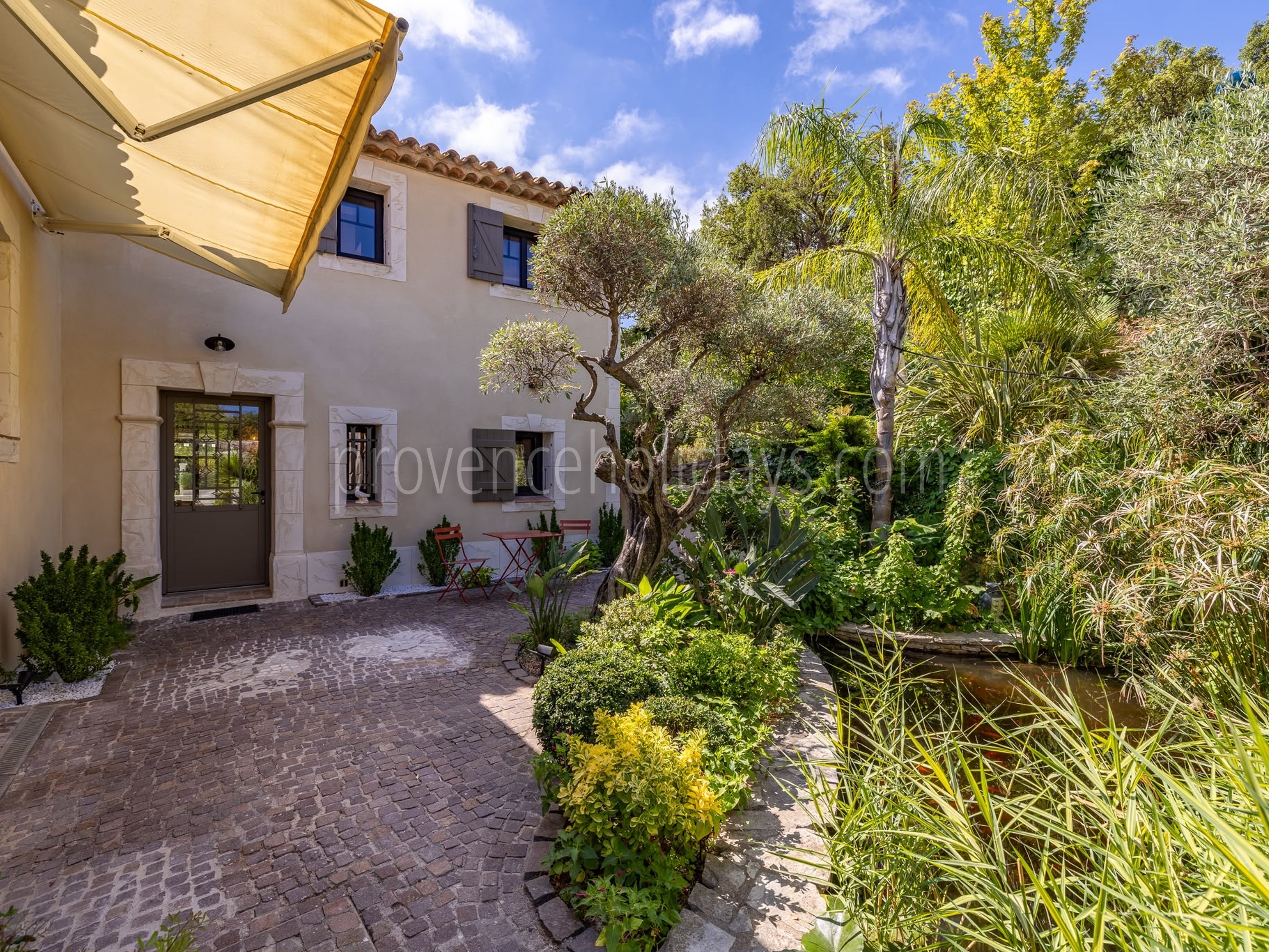 10 - Villa Atome: Villa: Exterior