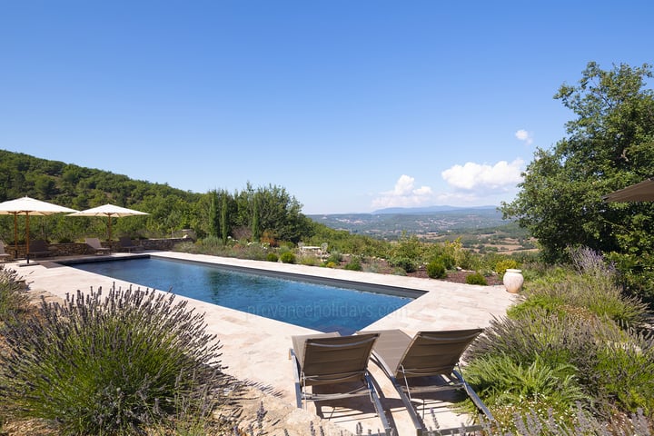 Magnifique mas restauré avec piscine chauffée dans le Luberon