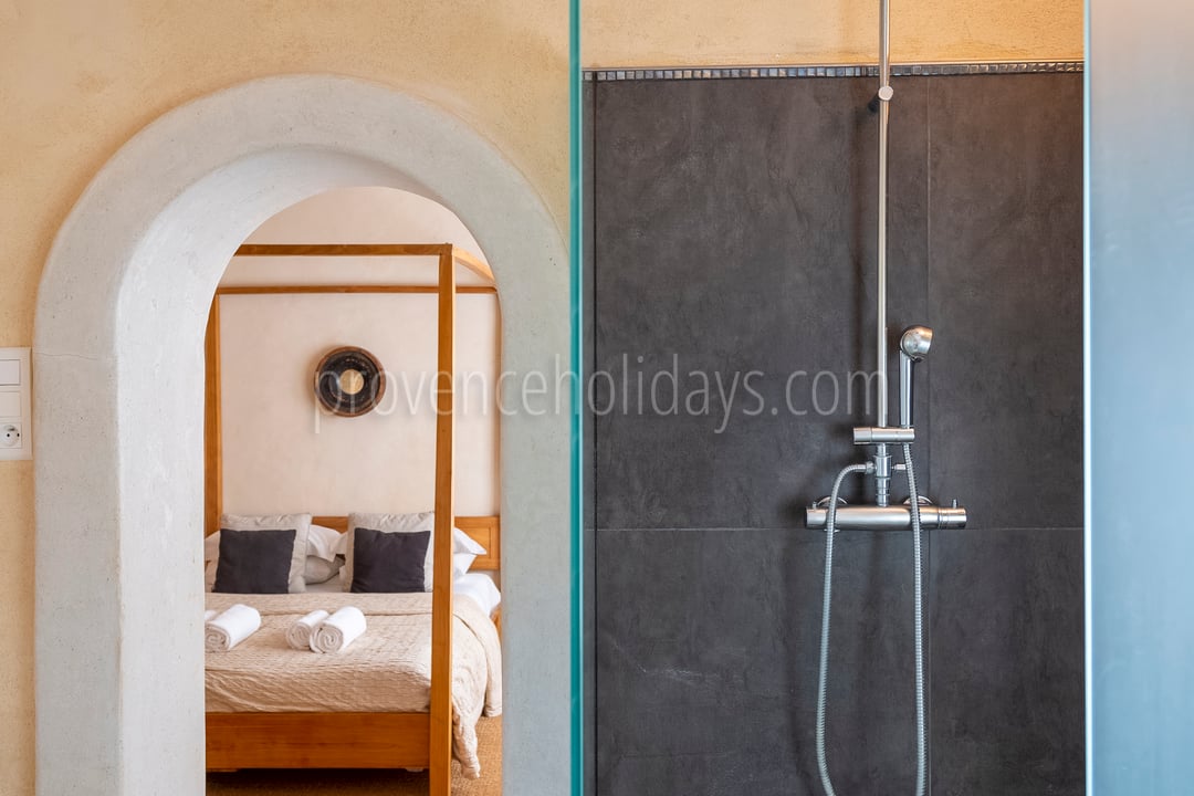 61 - Domaine de Joucas: Villa: Bathroom