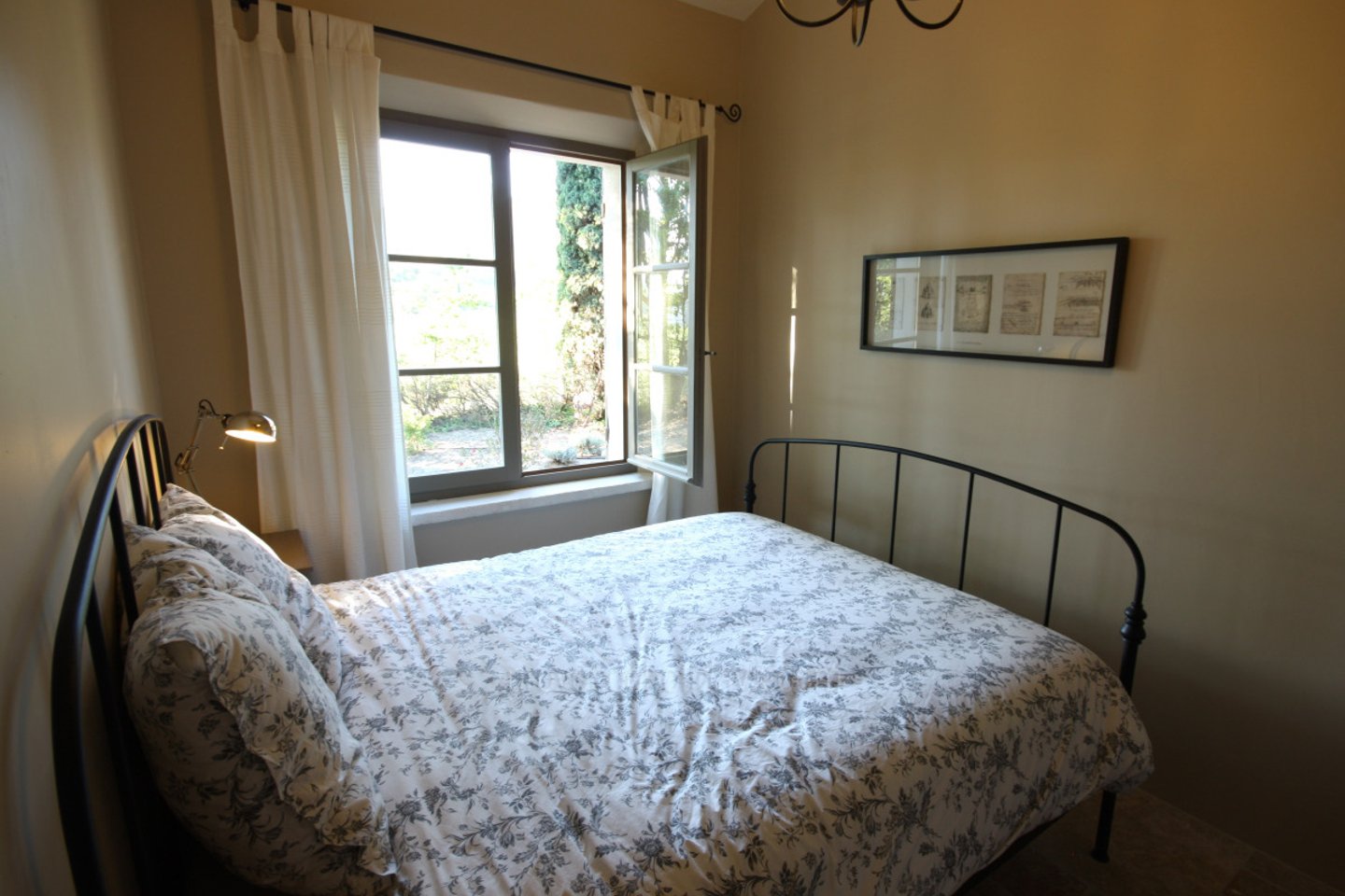 20 - Maison Oppède: Villa: Bedroom