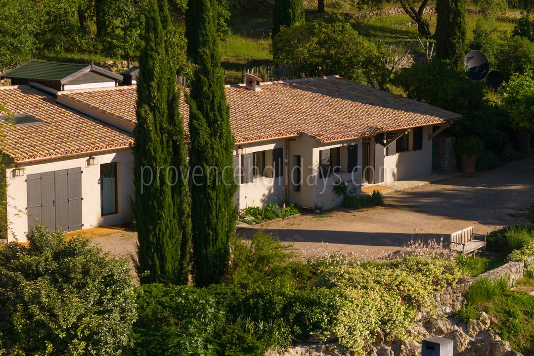 13 - Domaine Three Lakes: Villa: Exterior
