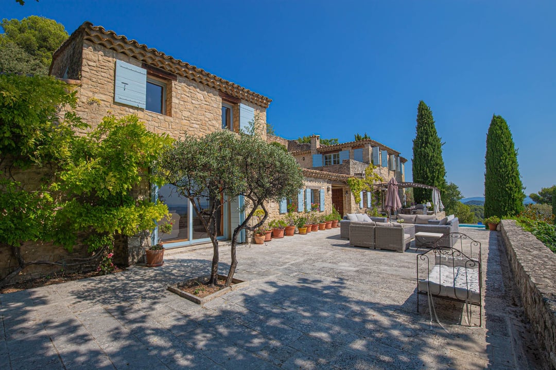 Maison de vacances avec vue panoramique sur le Luberon