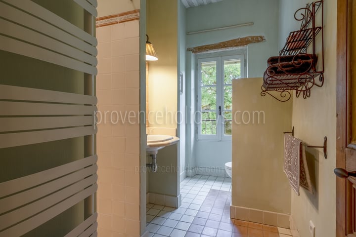 48 - La Bastide Neuve: Villa: Bathroom
