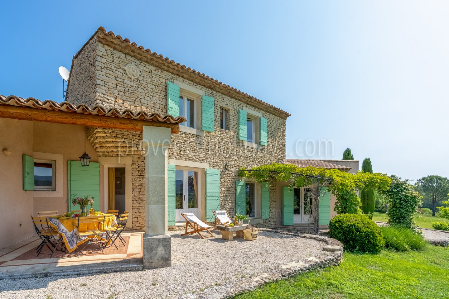 6 - Villa Goult: Villa: Exterior